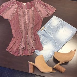 Gimmicks by BKE Pieced Henley Top